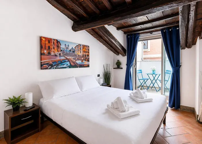 Elegant - Corner To Trevi Fountain *